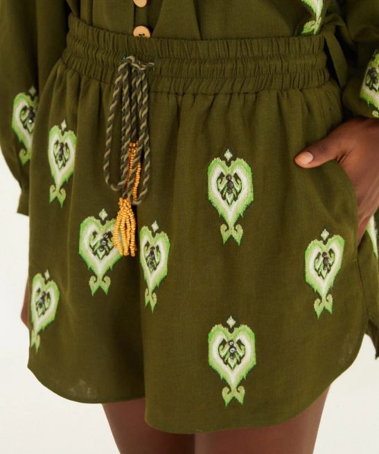 Green Heart-Shaped Tapestry Embroidered Shorts